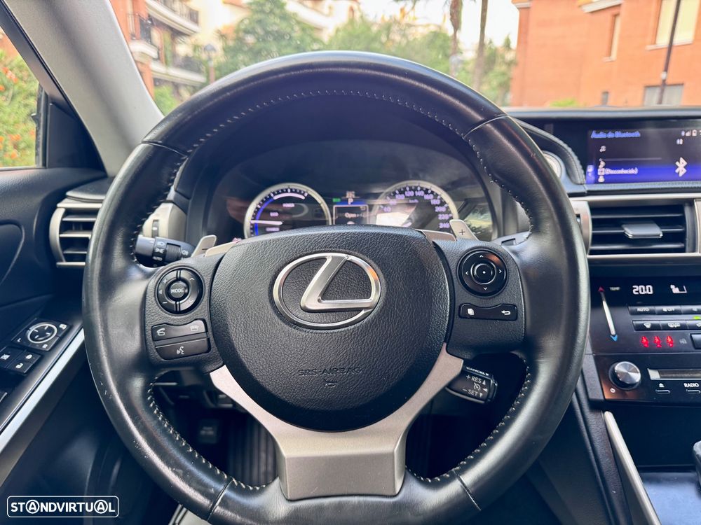 Lexus IS 300H Pack Luxury - 18