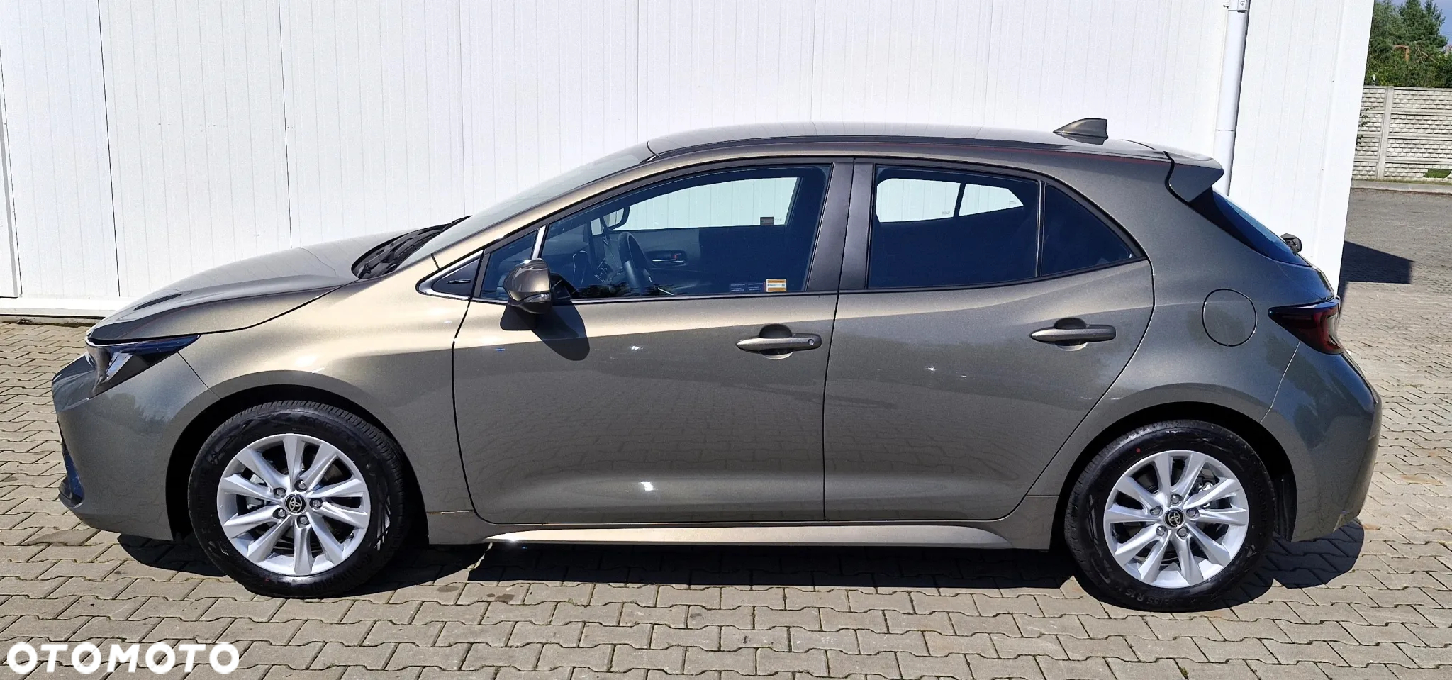 Toyota Corolla 1.8 Hybrid Comfort - 9