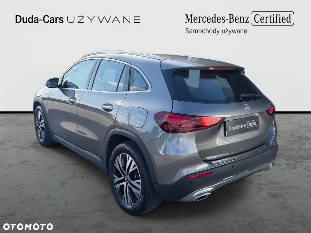 Mercedes-Benz GLA - 4