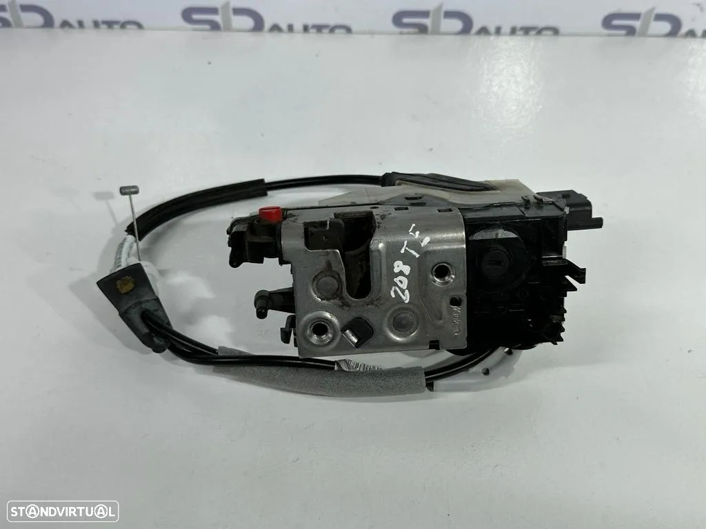 Fecho Trás Esquerdo - Peugeot 208 - 4