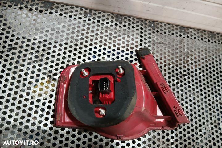 Lampa / Tripla stop dreapta pe aripa 3C5945096H 3C5945096H Volkswagen - 2