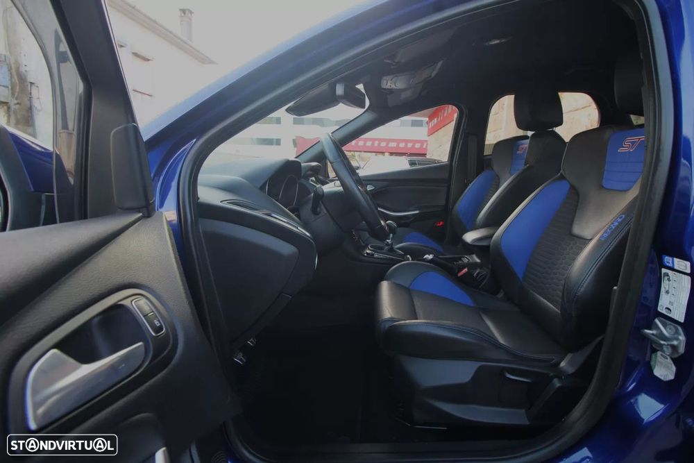 Ford Focus - 6
