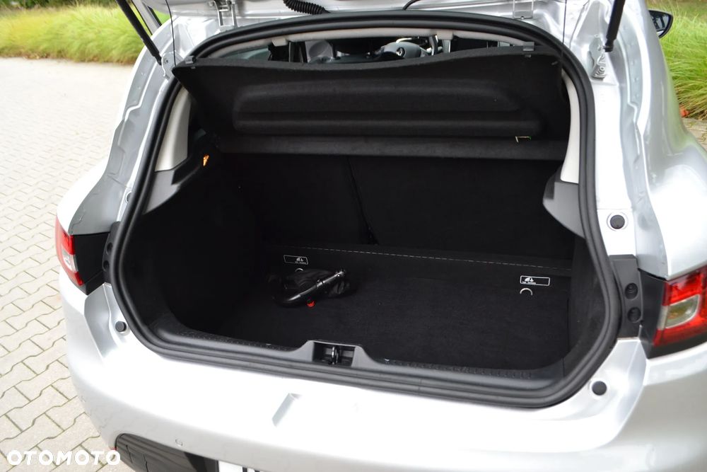 Renault Clio - 8