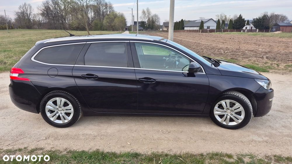 Peugeot 308 1.6 BlueHDi Allure S&S - 9