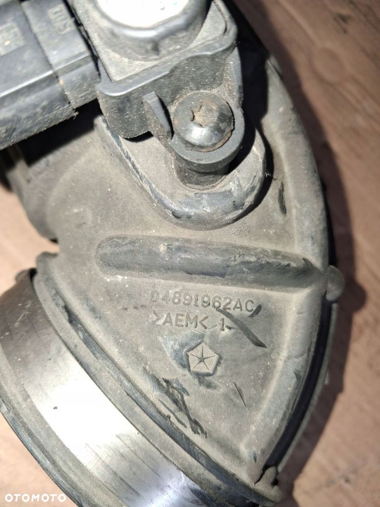 Jeep Compass wąż dolotowy intercoolera 2.2 CRD 04891962AC - 2