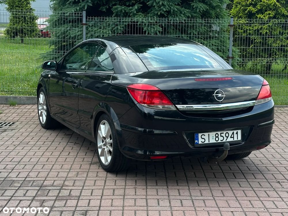Opel Astra 1.8 Cosmo - 22