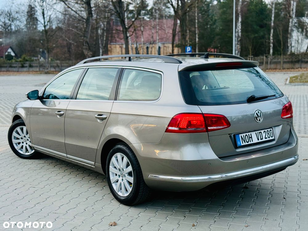 Volkswagen Passat Variant 2.0 TDI DSG BlueMotion Technology Highline - 32