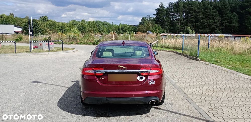 Jaguar XF 2.2 D Premium Luxury - 5