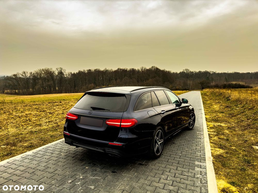 Mercedes-Benz Klasa E 300 de 9G-TRONIC - 2