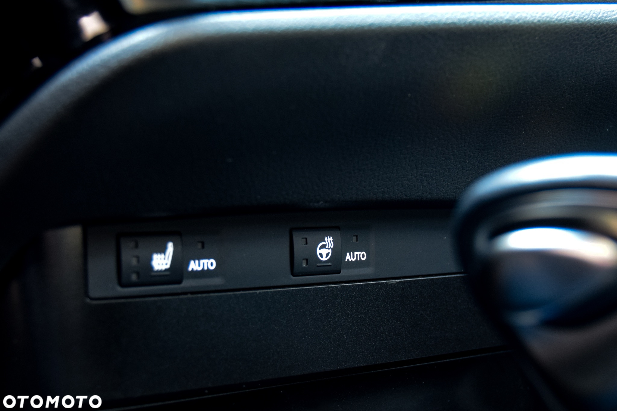 Lexus ES 300h Business Edition - 10