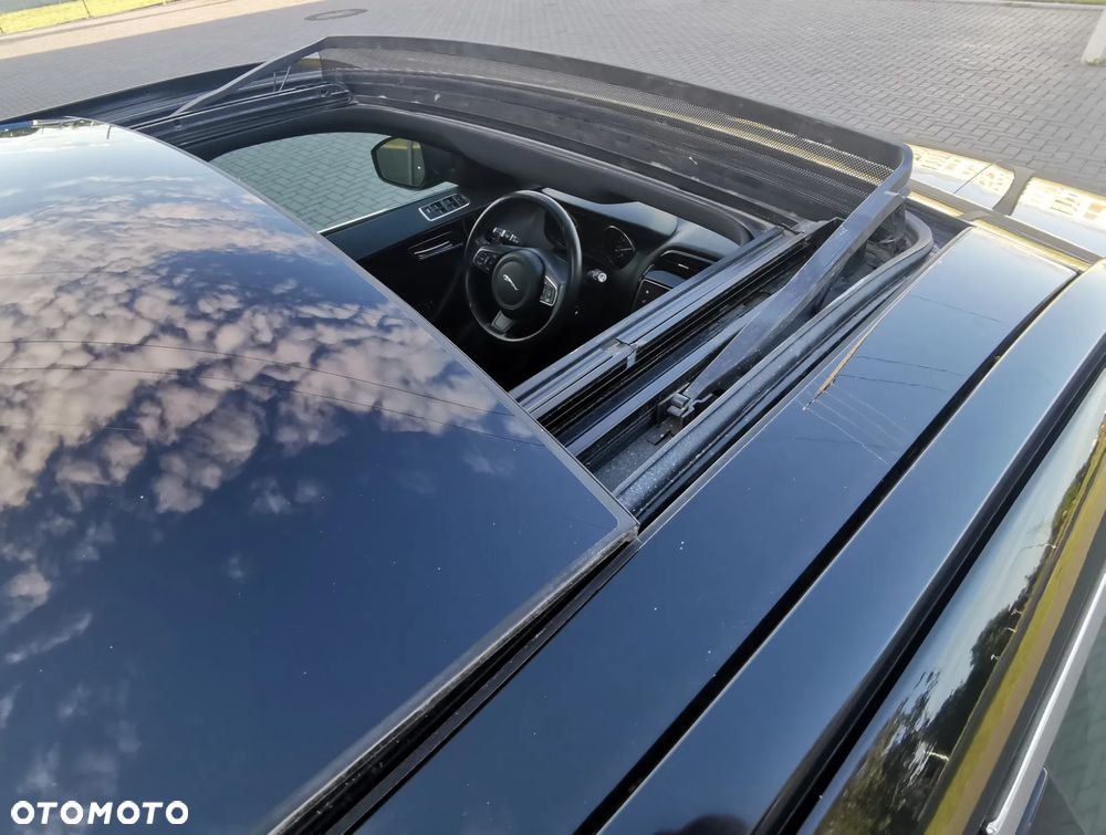 Jaguar F-Pace 35t AWD Prestige - 29