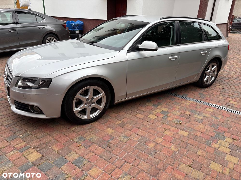 Audi A4 Avant - 10