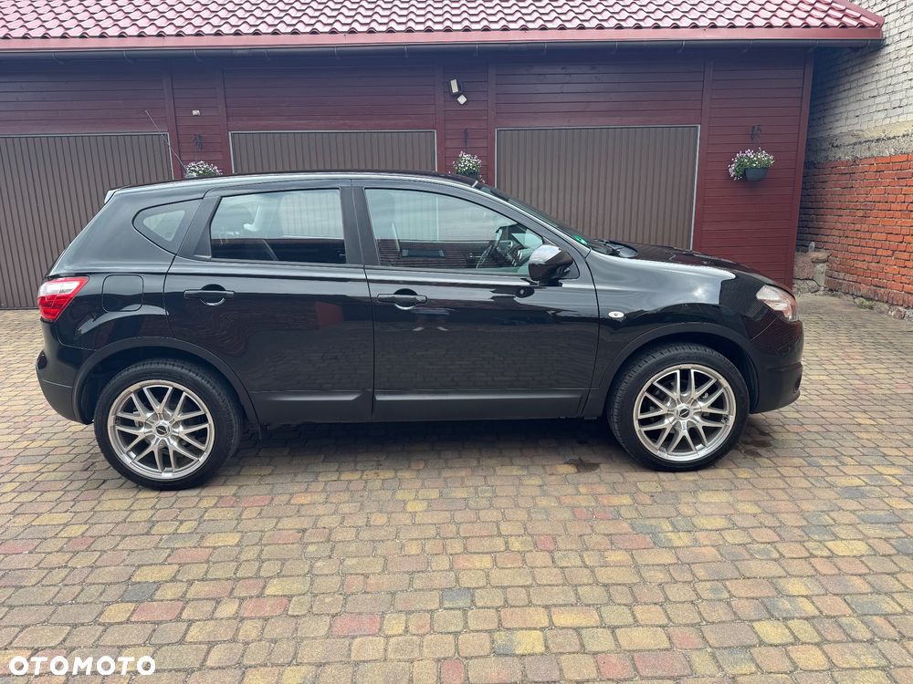 Nissan Qashqai 1.5 dCi DPF tekna - 9