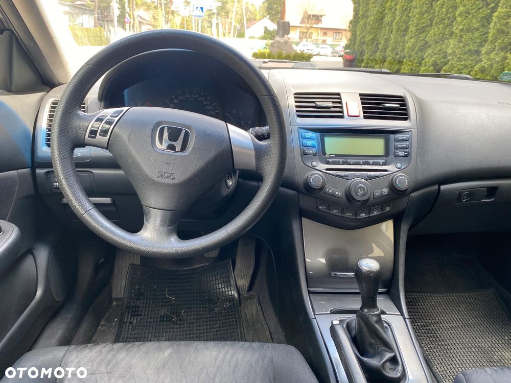 Honda Accord 2.0 Comfort - 12