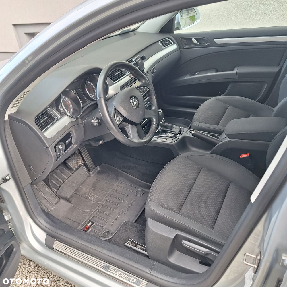 Skoda Superb 2.0 TDI Ambition DSG - 8