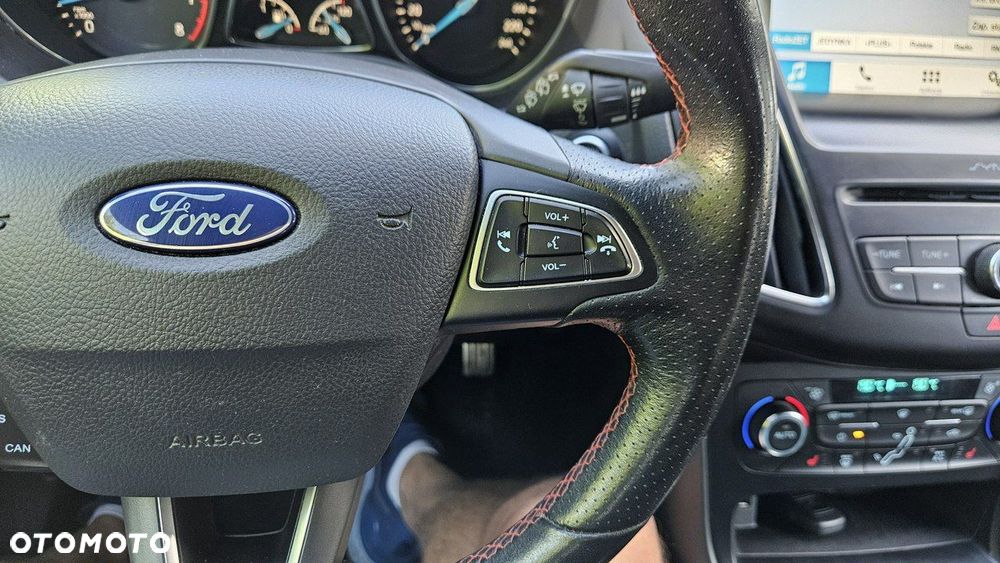 Ford Focus 1.5 EcoBoost STart-Stopp-System ST-LINE - 32
