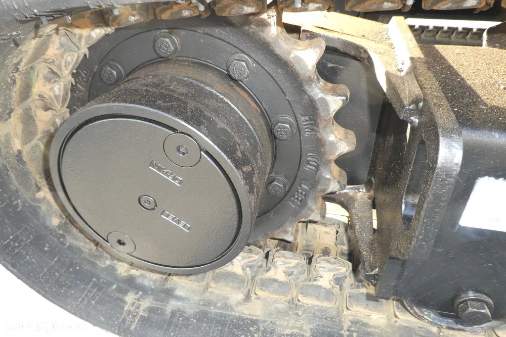 Caterpillar 302.7 PAWERTILT TRZY ŁYŻKI - 15