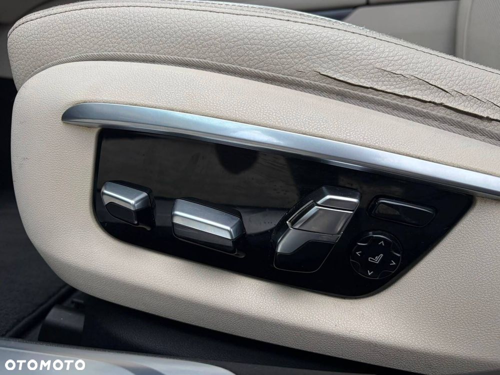 BMW Seria 7 - 17