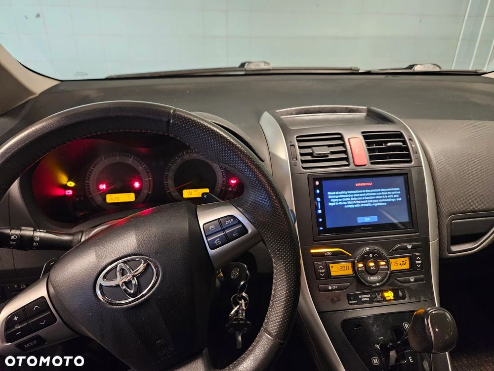 Toyota Auris 1.6 Premium MS - 5