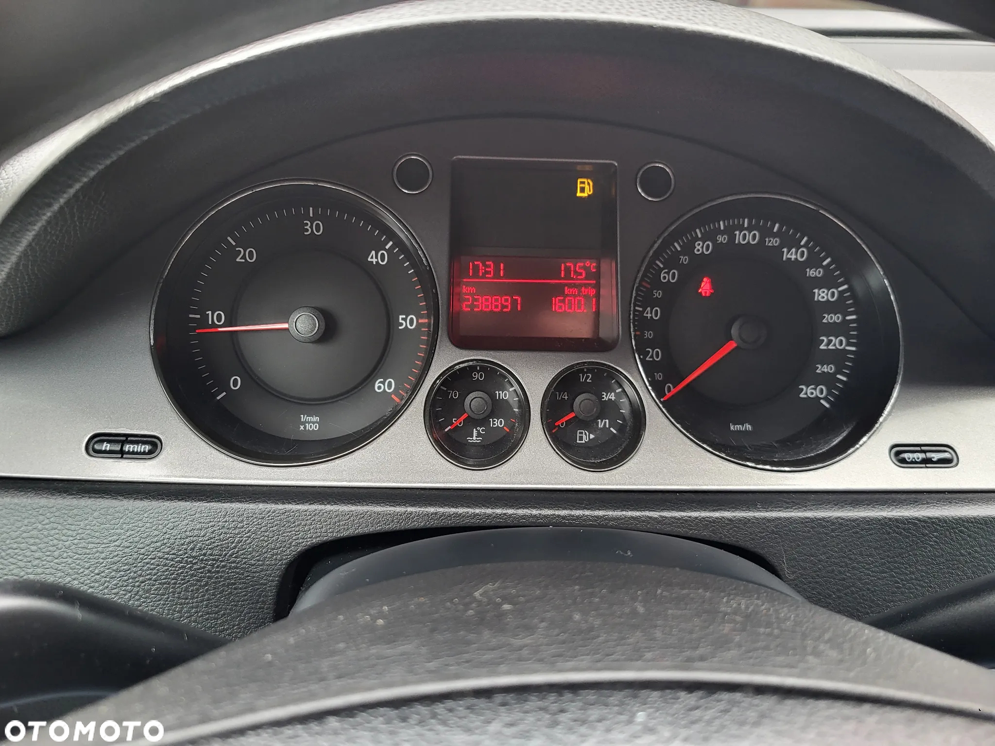 Volkswagen Passat - 8