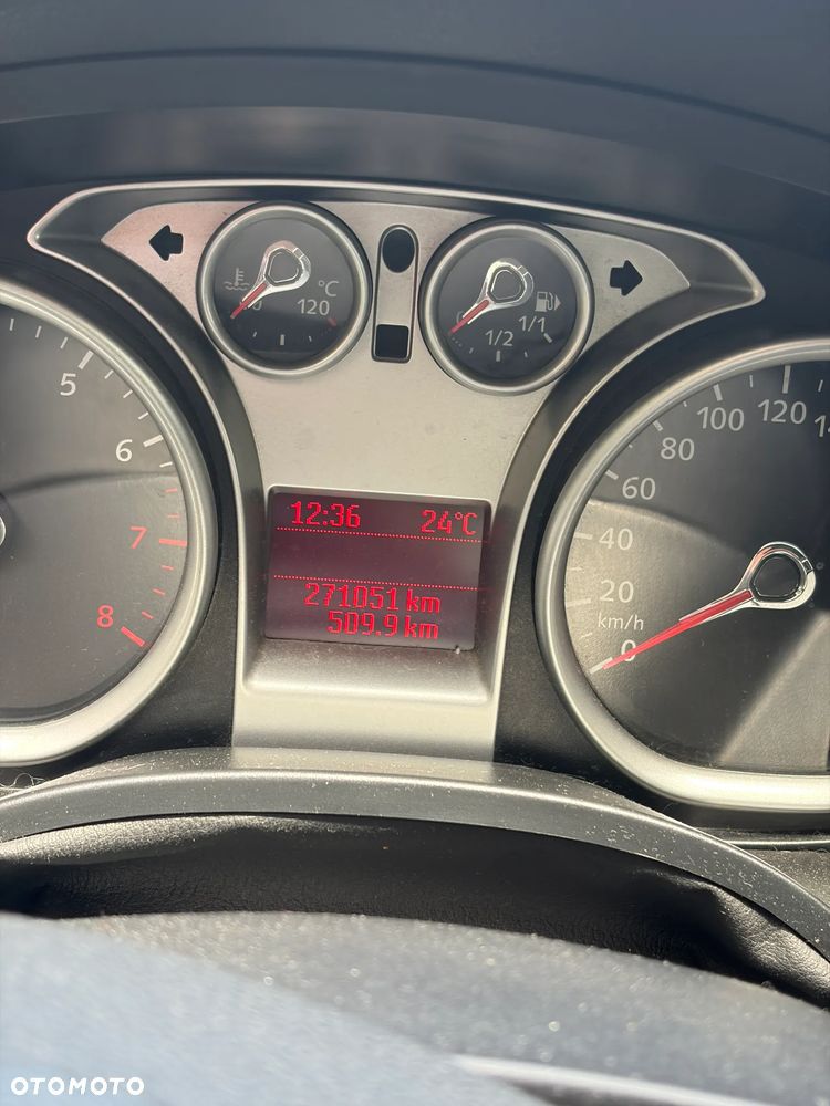 Ford Focus 1.6 Ambiente - 12