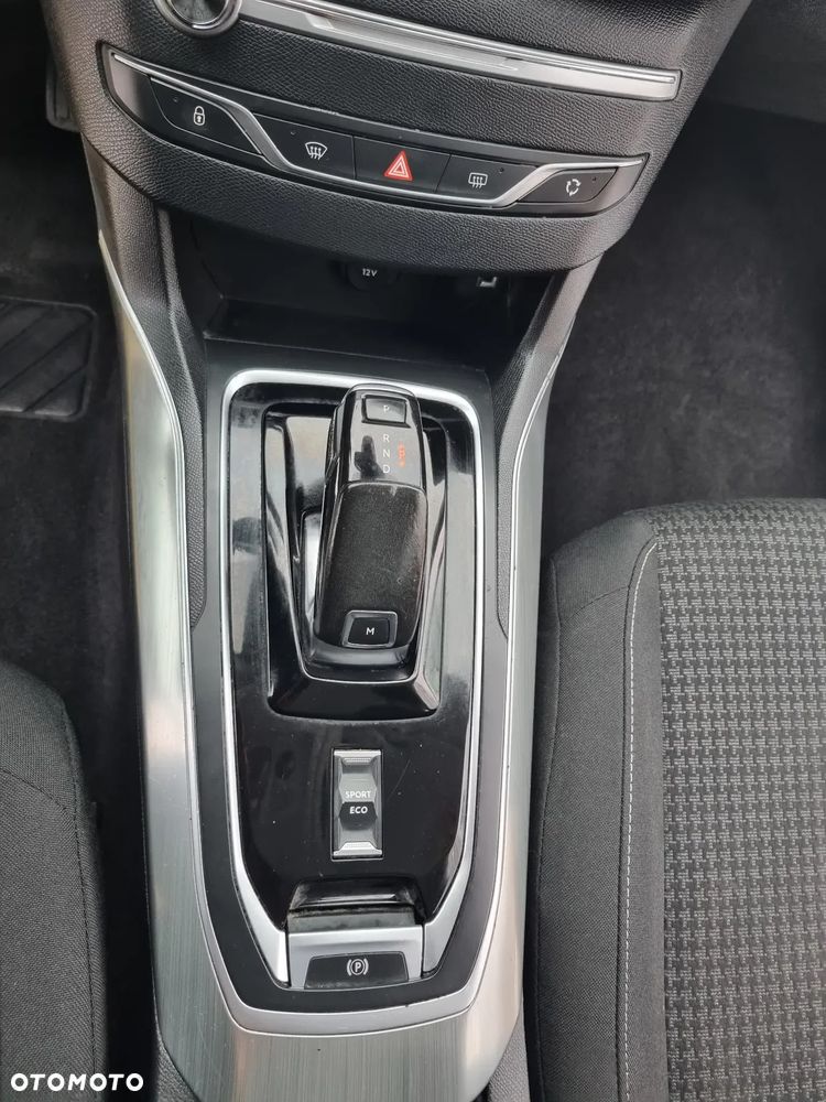 Peugeot 308 BlueHDi FAP 130 EAT6 Stop & Start Allure - 22