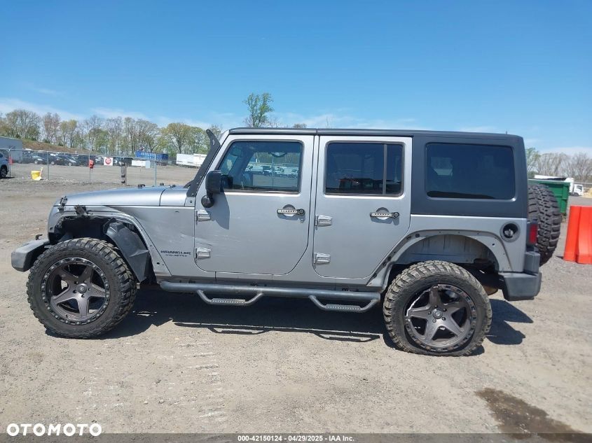 Jeep Wrangler - 28