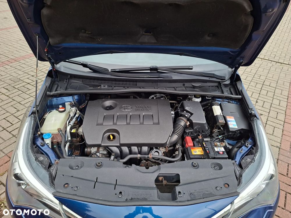 Toyota Avensis 2.0 Prestige MS - 19