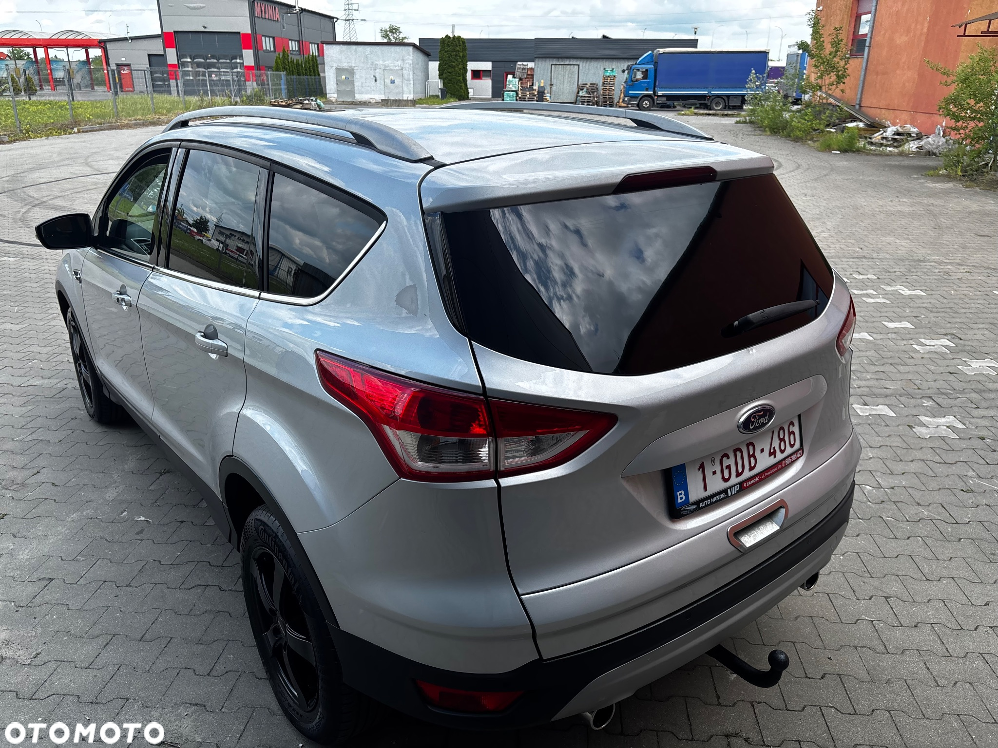 Ford Kuga 2.0 TDCi 2x4 Trend - 6