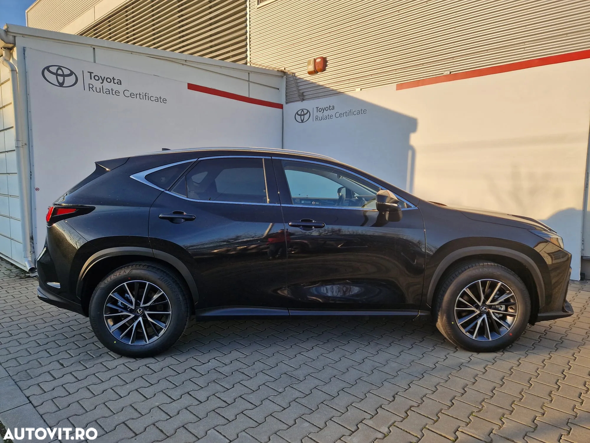 Lexus Seria NX 350h AWD 2.5 TNGA HV 25H CVT Executive - 4