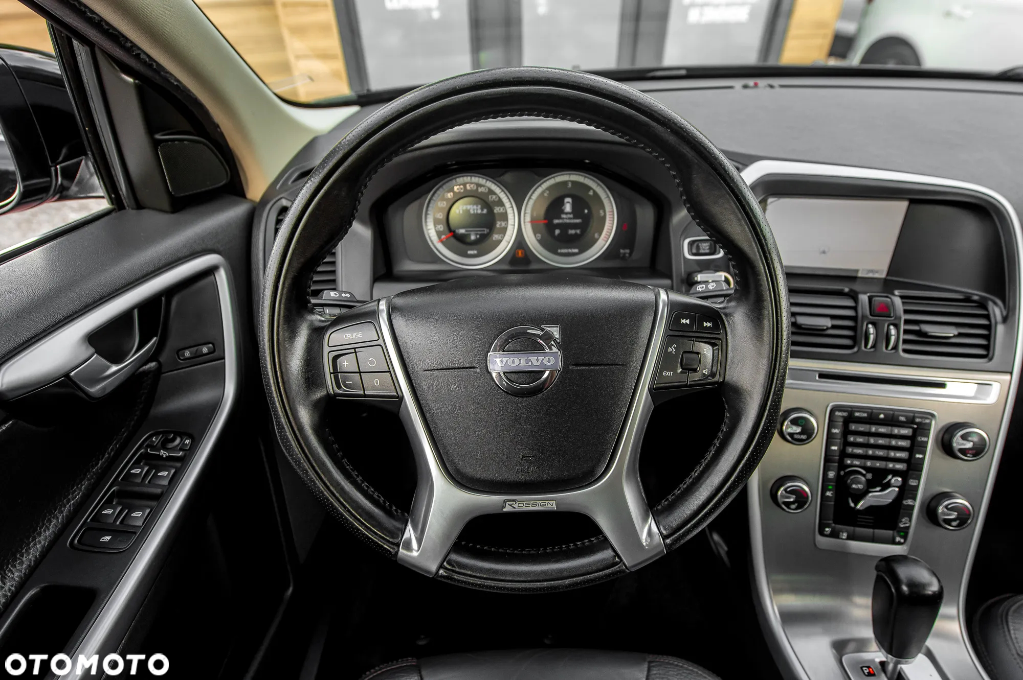 Volvo XC 60 D5 AWD RDesign - 23
