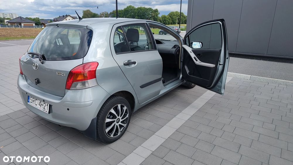 Toyota Yaris 1.33 Luna - 6