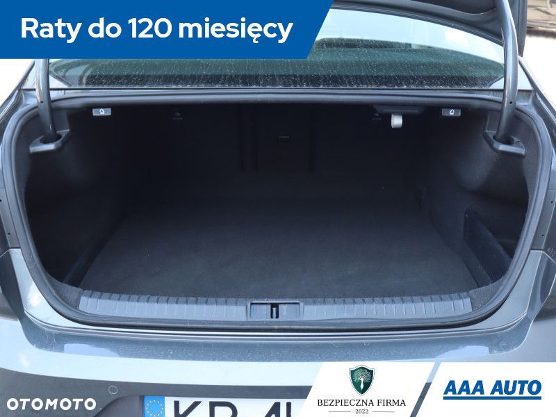 Volkswagen Passat - 16