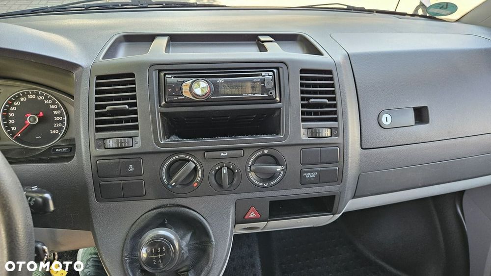 Volkswagen Transporter - 27