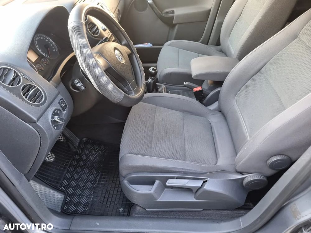 Volkswagen Golf Plus 2.0 TDI DPF Tour - 8