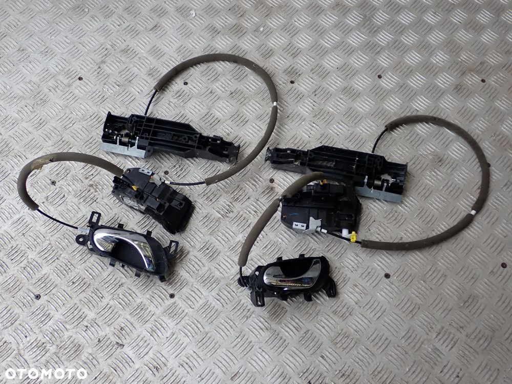 ZAMEK LEWY / PRAWY PRZÓD NISSAN QASHQAI J11 80671-4EA / 80670-4EA - 1