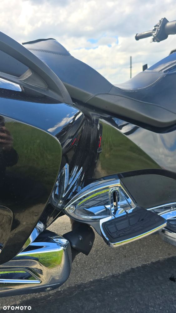 Can-Am Spyder - 16