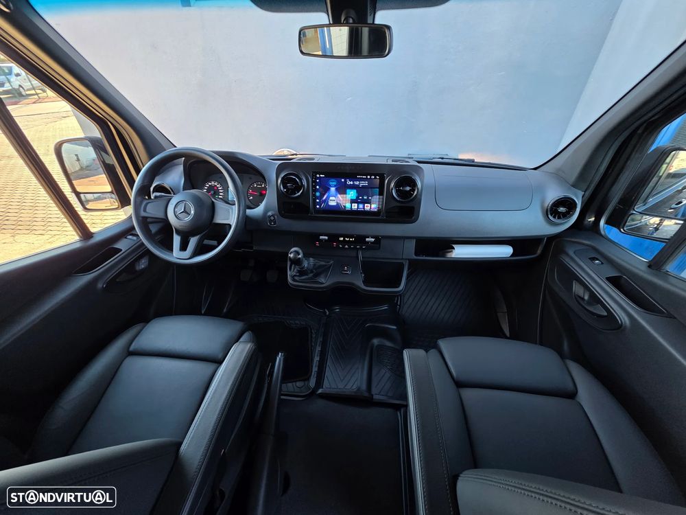 Mercedes-Benz Sprinter 315 CDI/43 Luxo (2+2+2+3) - 9