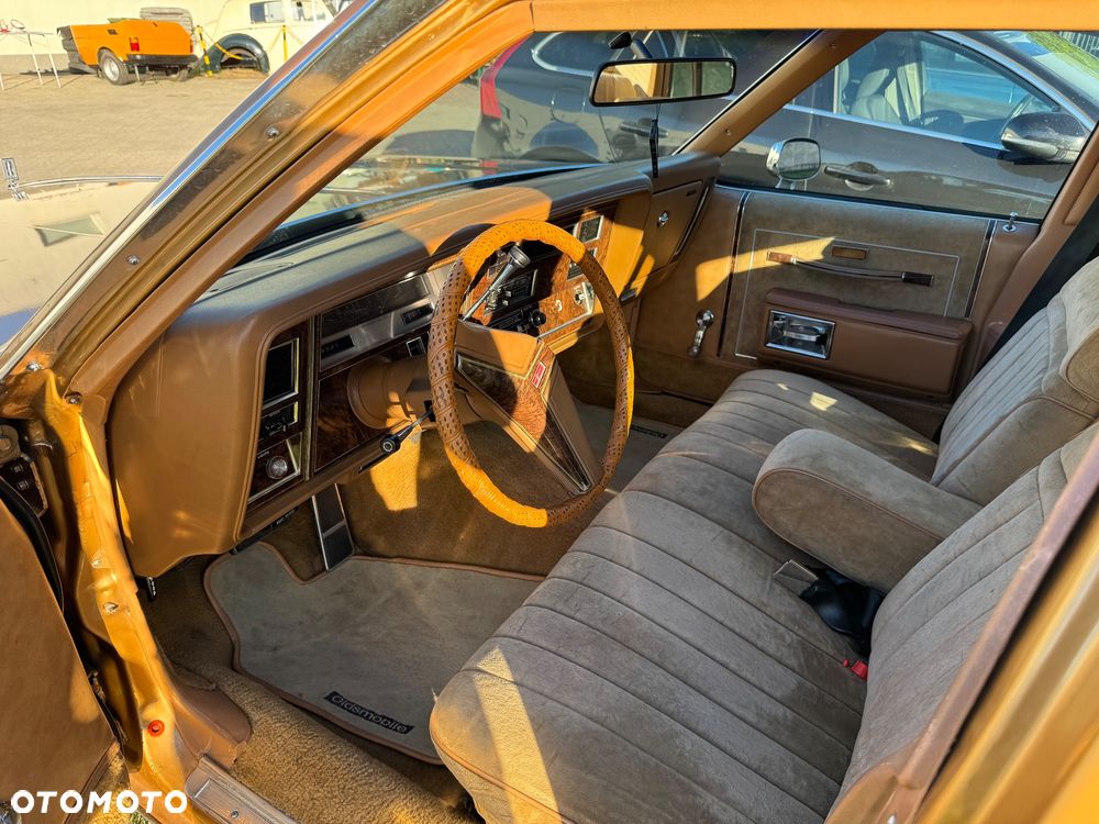 Oldsmobile Delta 88 - 15