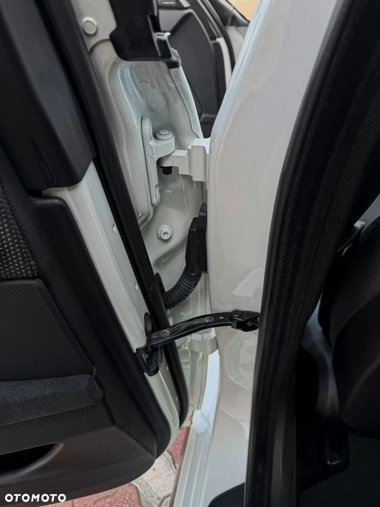 BMW Seria 5 - 38