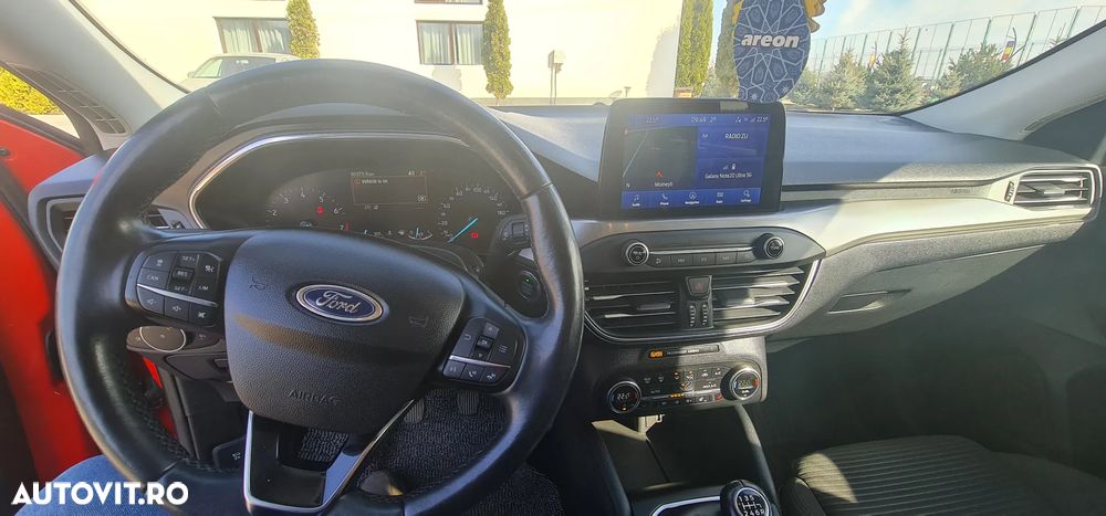 Ford Focus - 8