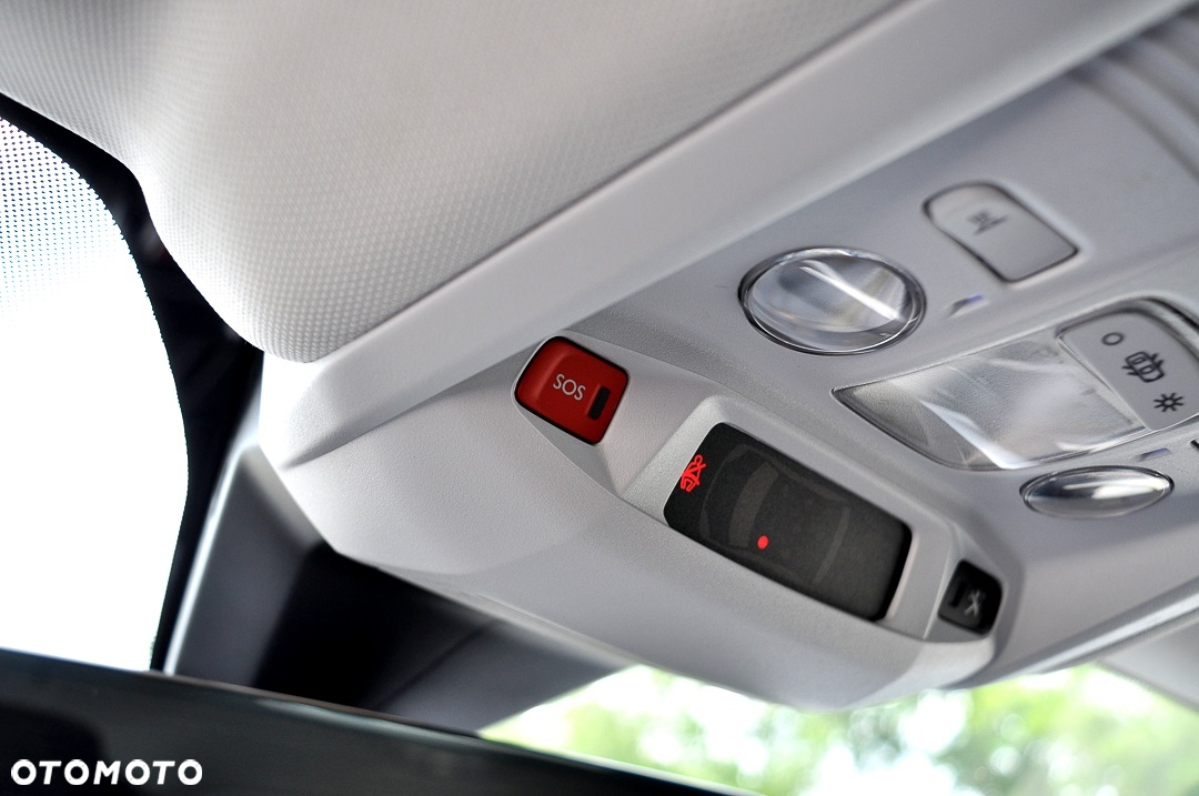 Peugeot 3008 Hybrid 225 e-EAT8 Allure Pack - 32
