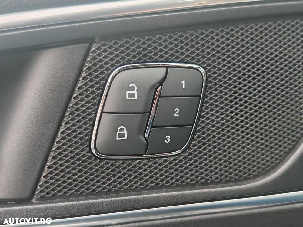 Ford S-Max 2.0 EcoBlue ST-Line - 25