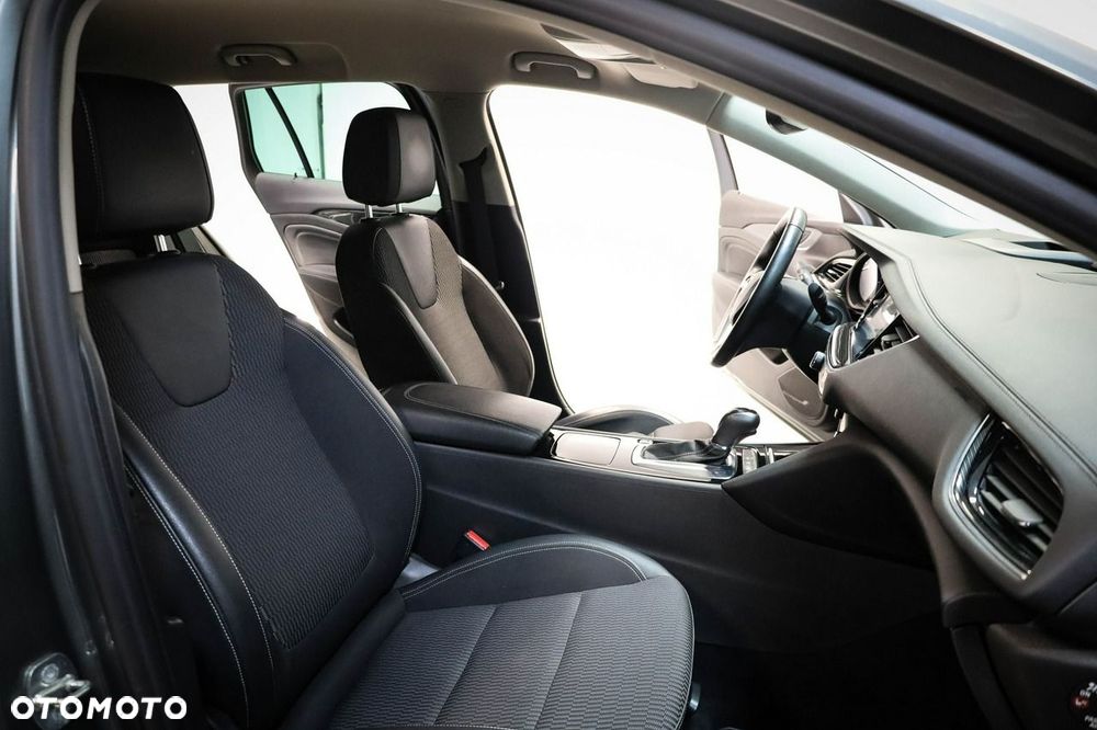 Opel Insignia - 27