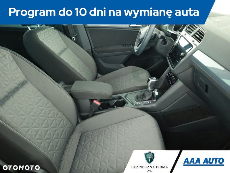 Volkswagen Tiguan - 9