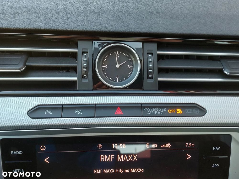 Volkswagen Passat - 30