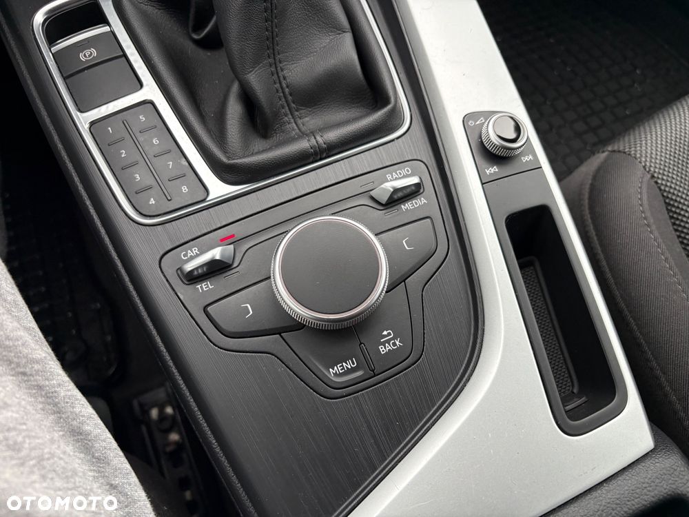 Audi A4 Avant 2.0 TDI - 19