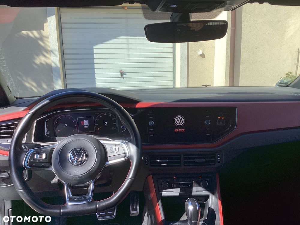 Volkswagen Polo 2.0 TSI DSG GTI - 8