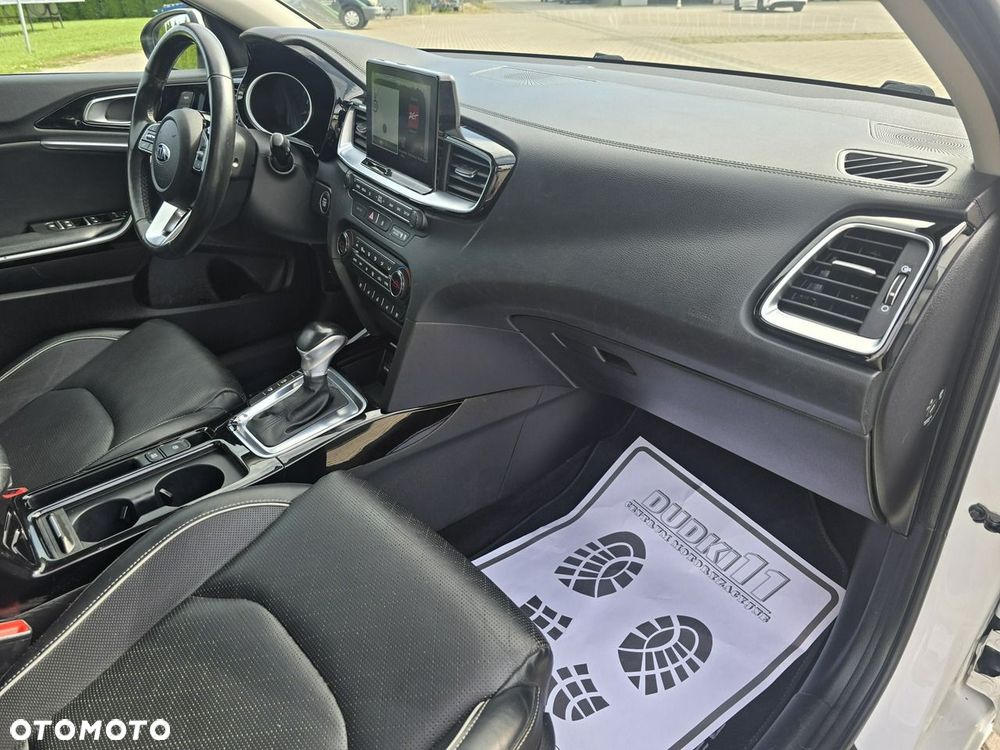 Kia Ceed - 25
