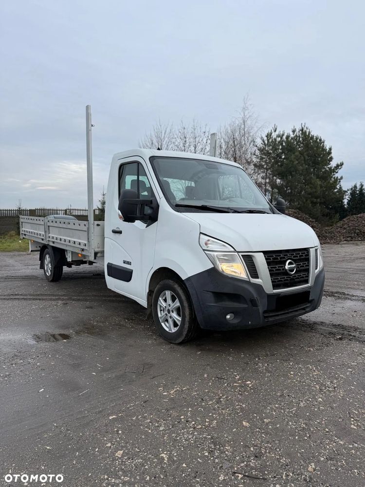 Nissan NV400 - 4